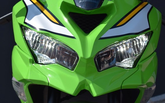 Neufahrzeug Kawasaki Ninja ZX-4RR - Bild 24