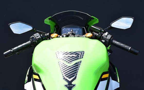 Neufahrzeug Kawasaki Ninja ZX-4RR - Bild 5