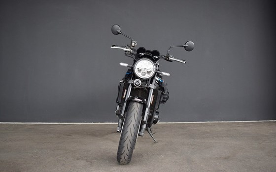 Gebrauchtmotorrad Kawasaki Z900 RS - Bild 8