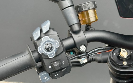 Gebrauchtmotorrad KTM 1290 Super Duke R - Bild 19