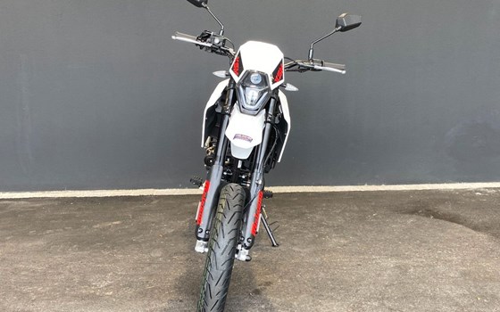 Neufahrzeug Malaguti XSM 125 Supermoto - Bild 6