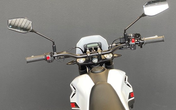 Neufahrzeug Malaguti XSM 125 Supermoto - Bild 9