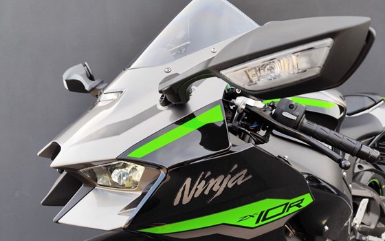 Gebrauchtmotorrad Kawasaki Ninja ZX-10R - Bild 6