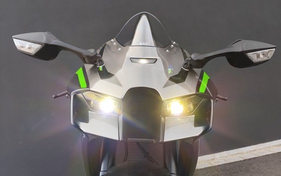 Gebrauchtmotorrad Kawasaki Ninja ZX-10R - Bild 7