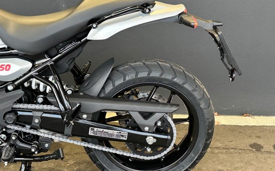 Neufahrzeug Royal Enfield Guerrilla 450 - Bild 14