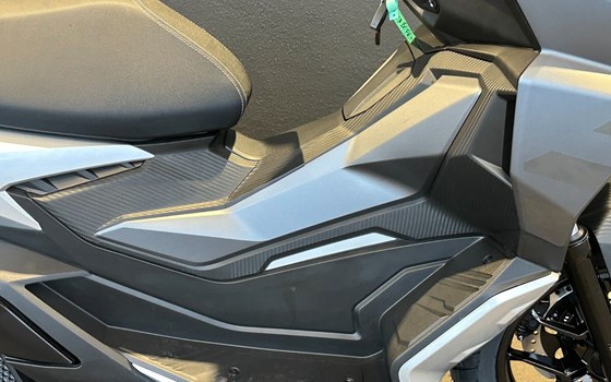 Gebrauchtmotorrad Aprilia SR GT ABS 125 - Bild 17