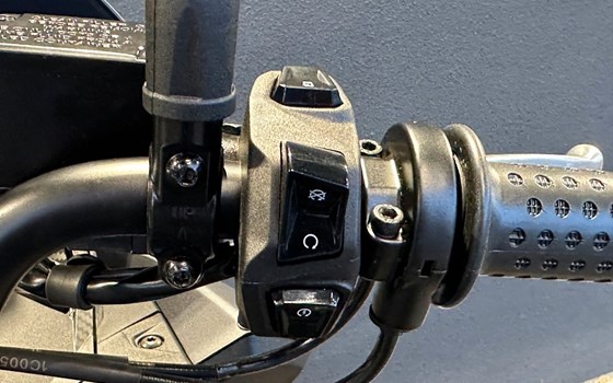 Gebrauchtmotorrad Aprilia SR GT ABS 125 - Bild 23