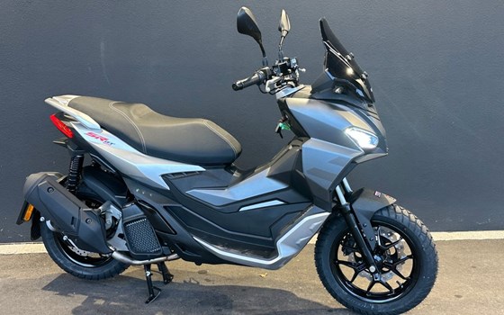 Gebrauchtmotorrad Aprilia SR GT ABS 125 - Bild 5