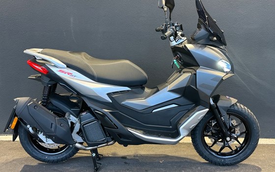 Gebrauchtmotorrad Aprilia SR GT ABS 125 - Bild 6