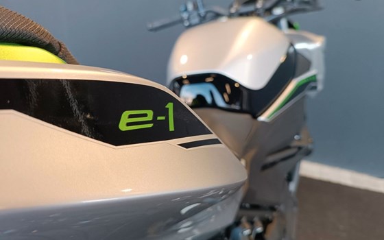 Neufahrzeug Kawasaki Z e-1 - Bild 21
