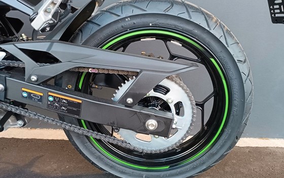 Neufahrzeug Kawasaki Z e-1 - Bild 25