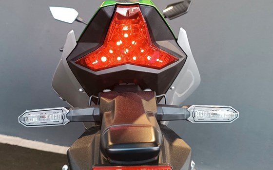 Neufahrzeug Kawasaki Z e-1 - Bild 28