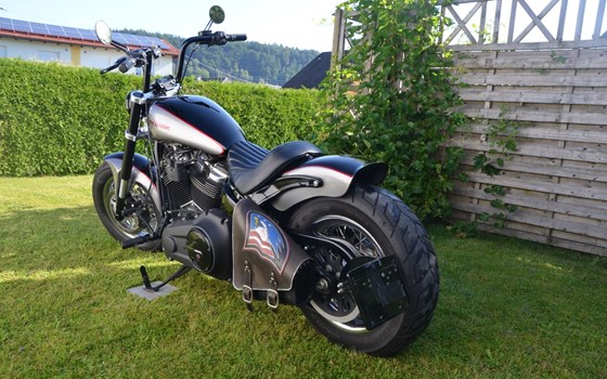 Gebrauchtmotorrad Harley-Davidson Dyna Street Bob Special - Bild 17 Gebrauchtmotorrad Harley-Davidson Dyna Street Bob Special - Bild 17