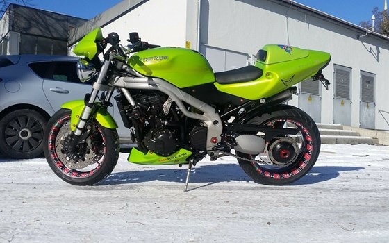 Gebrauchtmotorrad Triumph Speed Triple 955i - Bild 1