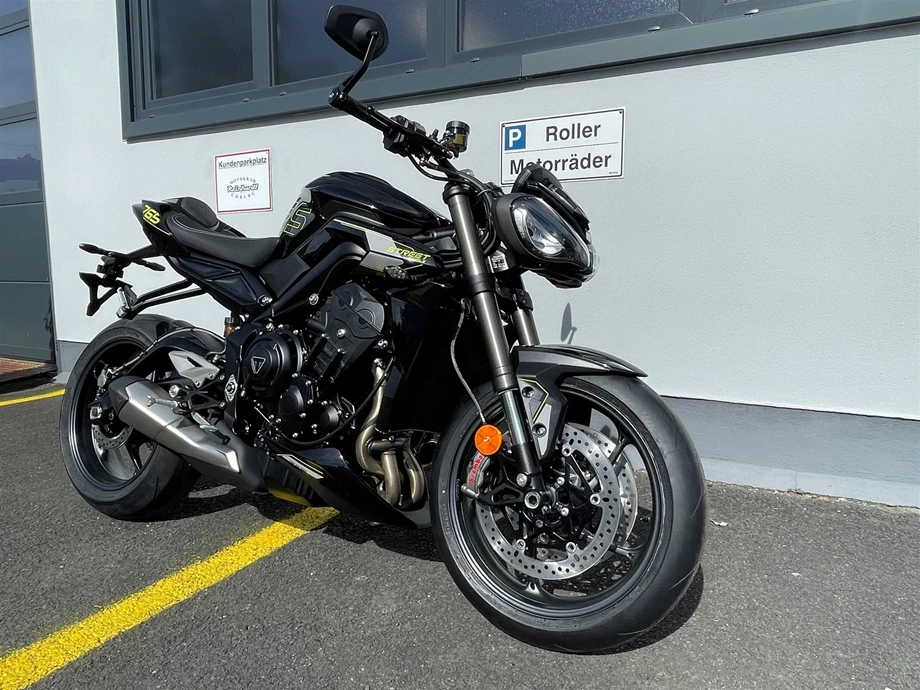 Offer Triumph Street Triple 765 RS Bild 4: Offer Triumph Street Triple 765 RS