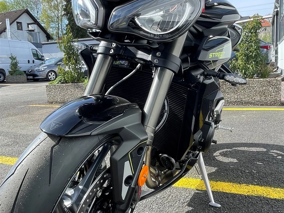 Offer Triumph Street Triple 765 RS Bild 6: Offer Triumph Street Triple 765 RS