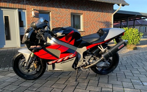 Gebrauchtmotorrad Honda VTR 1000 SP-1 - Bild 3