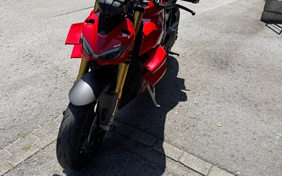 Gebrauchtmotorrad Ducati Streetfighter V4 S - Bild 2