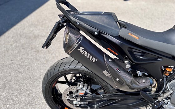 Gebrauchtmotorrad KTM 890 Duke - Bild 2 Gebrauchtmotorrad KTM 890 Duke - Bild 2