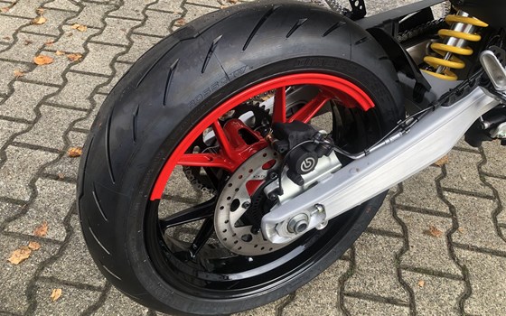 Gebrauchtmotorrad Ducati Hypermotard 698 Mono RVE - Bild 4