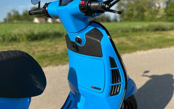Gebrauchtmotorrad Vespa GTS 310 SuperSport - Bild 7 Gebrauchtmotorrad Vespa GTS 310 SuperSport - Bild 7