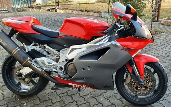 Gebrauchtmotorrad Aprilia RSV 1000 Tuono R - Bild 1