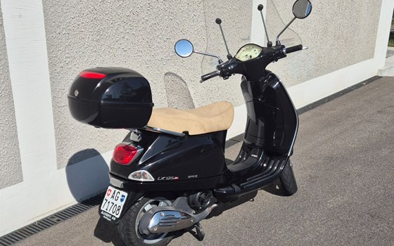 Motorrad Occasion Vespa LX 125 i.e - Bild 3