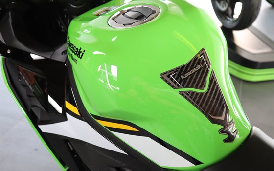 Gebrauchtmotorrad Kawasaki Ninja ZX-4RR - Bild 4