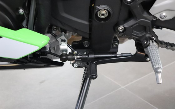 Gebrauchtmotorrad Kawasaki Ninja ZX-4RR - Bild 5