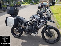 Gebrauchtmotorrad Triumph Tiger 800 XC Koffersatz, Topcase, Akrapovic