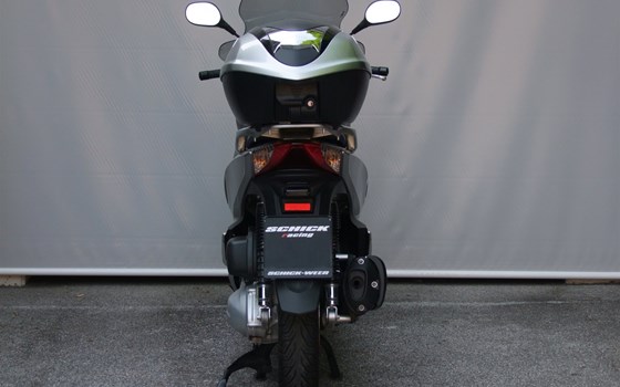 Gebrauchtmotorrad Honda SH300i - Bild 8 Gebrauchtmotorrad Honda SH300i - Bild 8