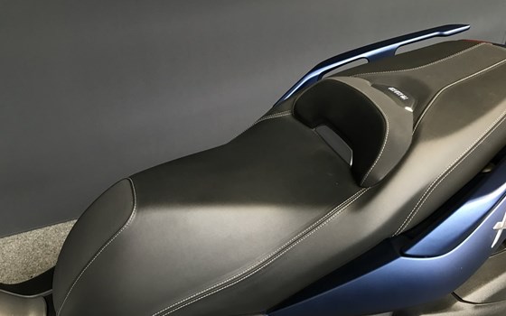 Gebrauchtmotorrad Yamaha XMAX 300 - Bild 7