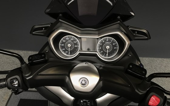 Gebrauchtmotorrad Yamaha XMAX 300 - Bild 8