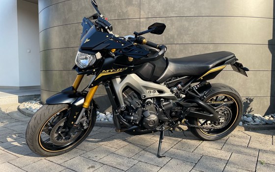 Gebrauchtmotorrad Yamaha MT-09 Street Rally - Bild 10 Gebrauchtmotorrad Yamaha MT-09 Street Rally - Bild 10