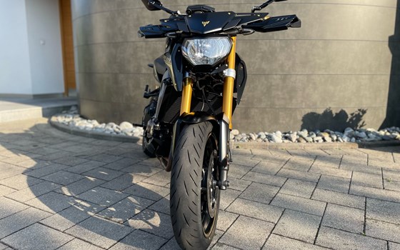 Gebrauchtmotorrad Yamaha MT-09 Street Rally - Bild 6 Gebrauchtmotorrad Yamaha MT-09 Street Rally - Bild 6