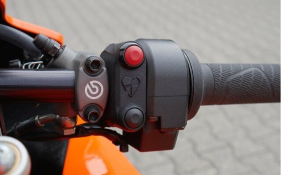 Gebrauchtmotorrad KTM RC 8C - Bild 17