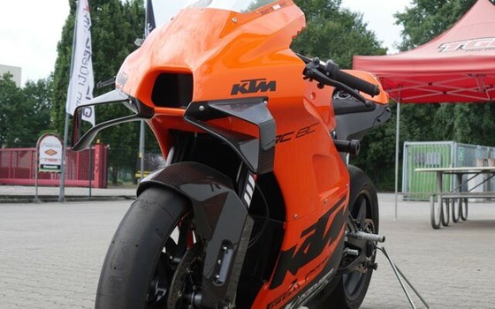 Gebrauchtmotorrad KTM RC 8C - Bild 22