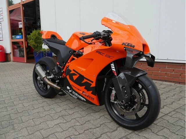 Angebot KTM RC 8C Bild 3: Angebot KTM RC 8C