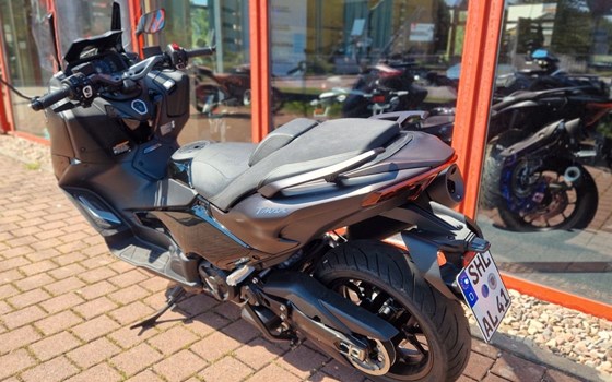 Gebrauchtmotorrad Yamaha TMAX 560 Tech Max - Bild 3