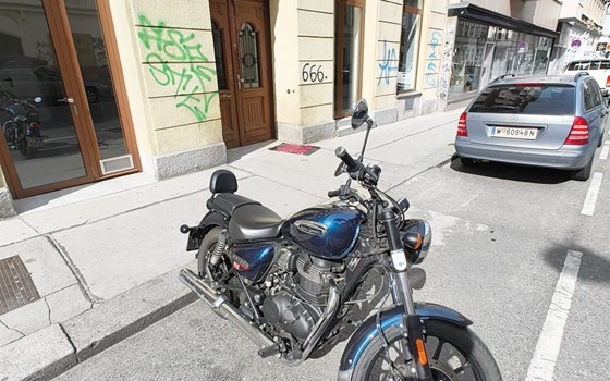 Gebrauchtmotorrad Royal Enfield Meteor 350 Stellar - Bild 2 Gebrauchtmotorrad Royal Enfield Meteor 350 Stellar - Bild 2