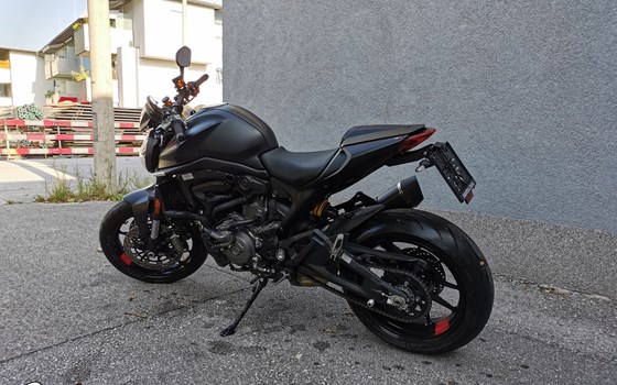 Gebrauchtmotorrad Ducati Monster + - Bild 2 Gebrauchtmotorrad Ducati Monster + - Bild 2