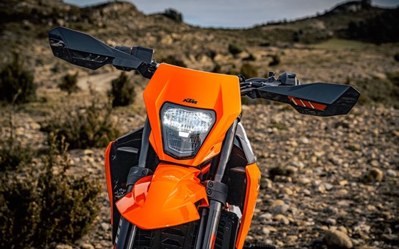 Neufahrzeug KTM 390 Enduro R - Bild 3 Neufahrzeug KTM 390 Enduro R - Bild 3