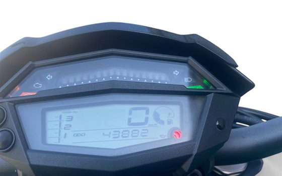 Gebrauchtmotorrad Kawasaki Z1000 - Bild 8