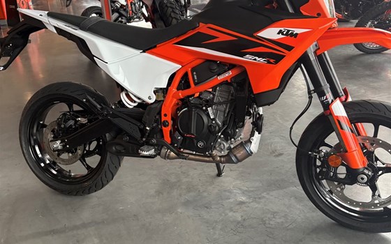Neufahrzeug KTM 125 SMC R - Bild 9
