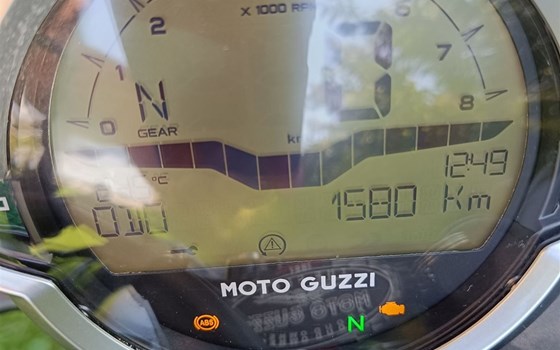 Gebrauchtmotorrad Moto Guzzi V7 III Stone - Bild 2 Gebrauchtmotorrad Moto Guzzi V7 III Stone - Bild 2