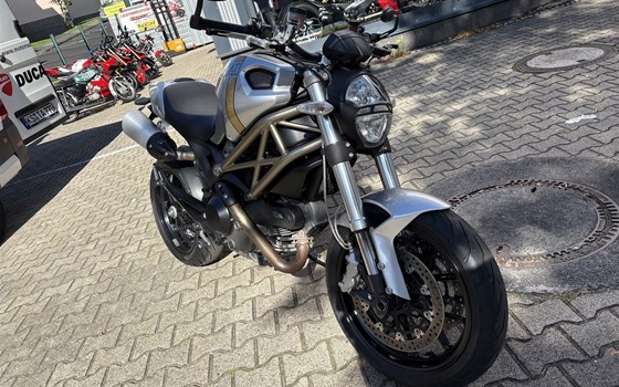 Gebrauchtmotorrad Ducati Monster 1100 - Bild 1