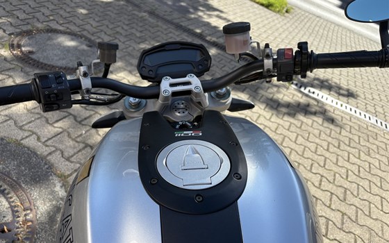 Gebrauchtmotorrad Ducati Monster 1100 - Bild 3