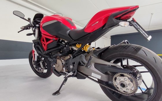 Gebrauchtmotorrad Ducati Monster 1200 - Bild 8 Gebrauchtmotorrad Ducati Monster 1200 - Bild 8