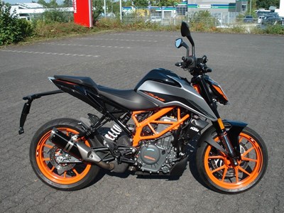 390 Duke
