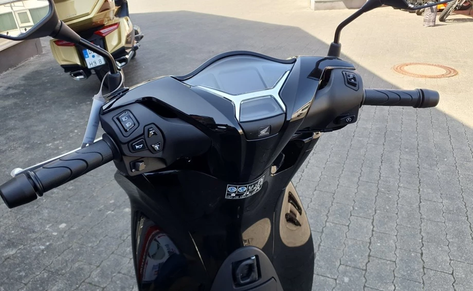 Angebot Honda SH125i Bild 16: Angebot Honda SH125i